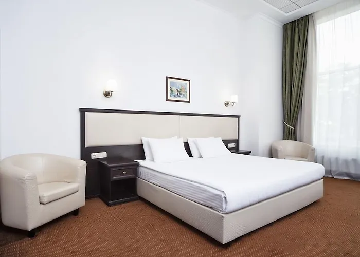 Hotel Stadium Park 4*